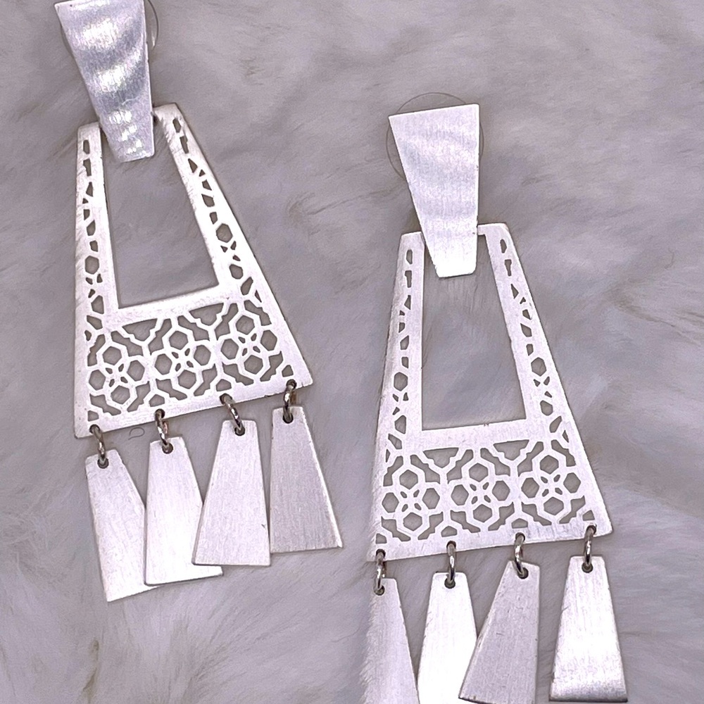 Kendra Scott Kase fringe earrings in silver plating